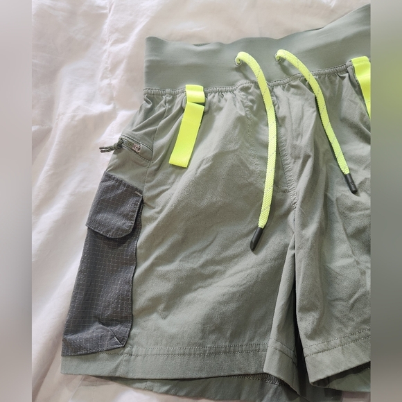lululemon athletica Green Athletic Shorts - Picture 10 of 15